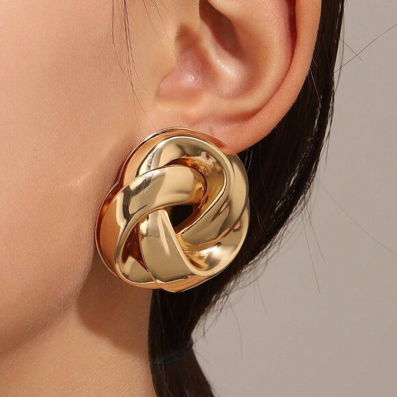 Yellow Gold Old Money Women's Exaggerated Twisted Metallic Stud Earrings - Picture 1 of 6